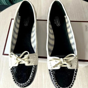 Coach Percy loafers in crinkle patent size 9.5.